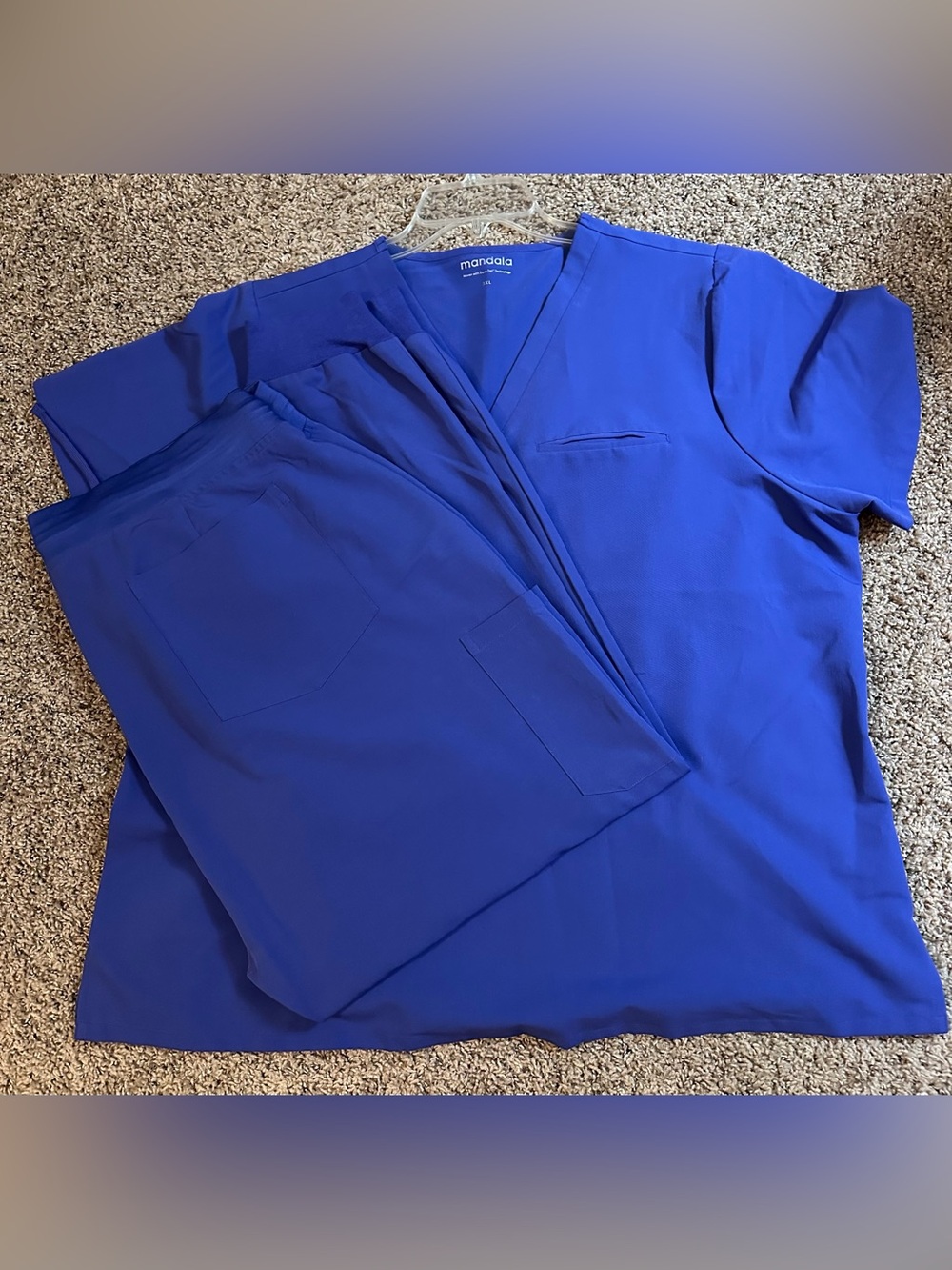 Mandala scrub set, top 3x, joggers 2x color